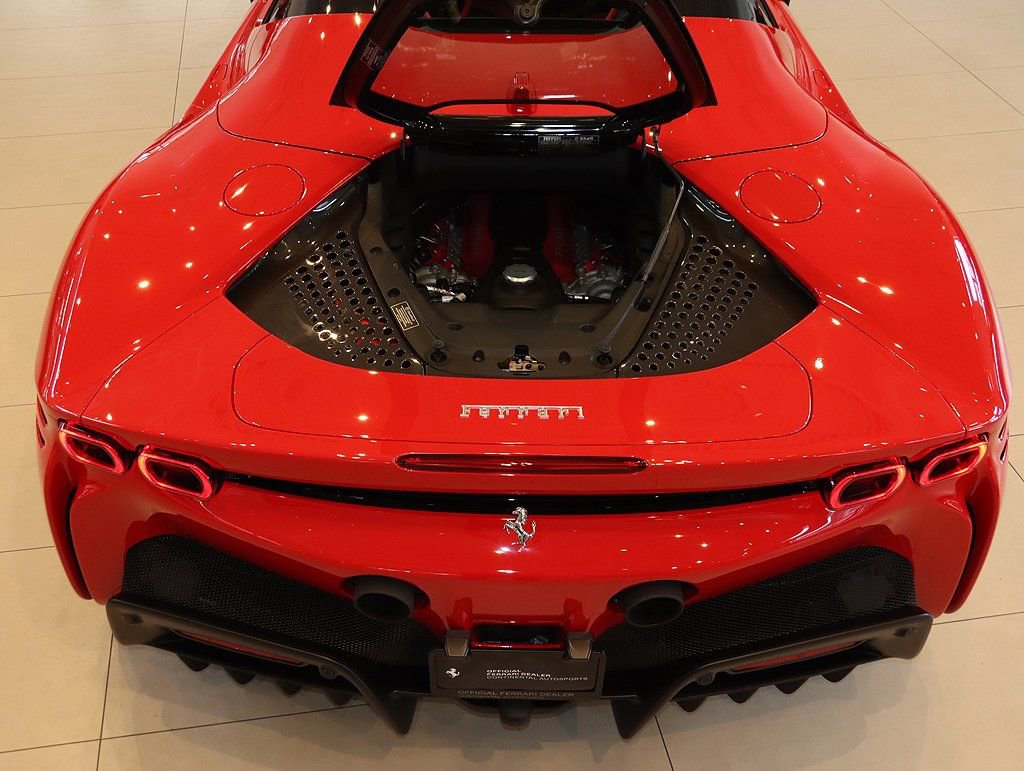 Certified 2022 Ferrari SF90 Spider image 84
