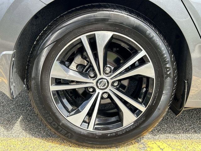 Certified 2022 Nissan Sentra SV FWD image 12