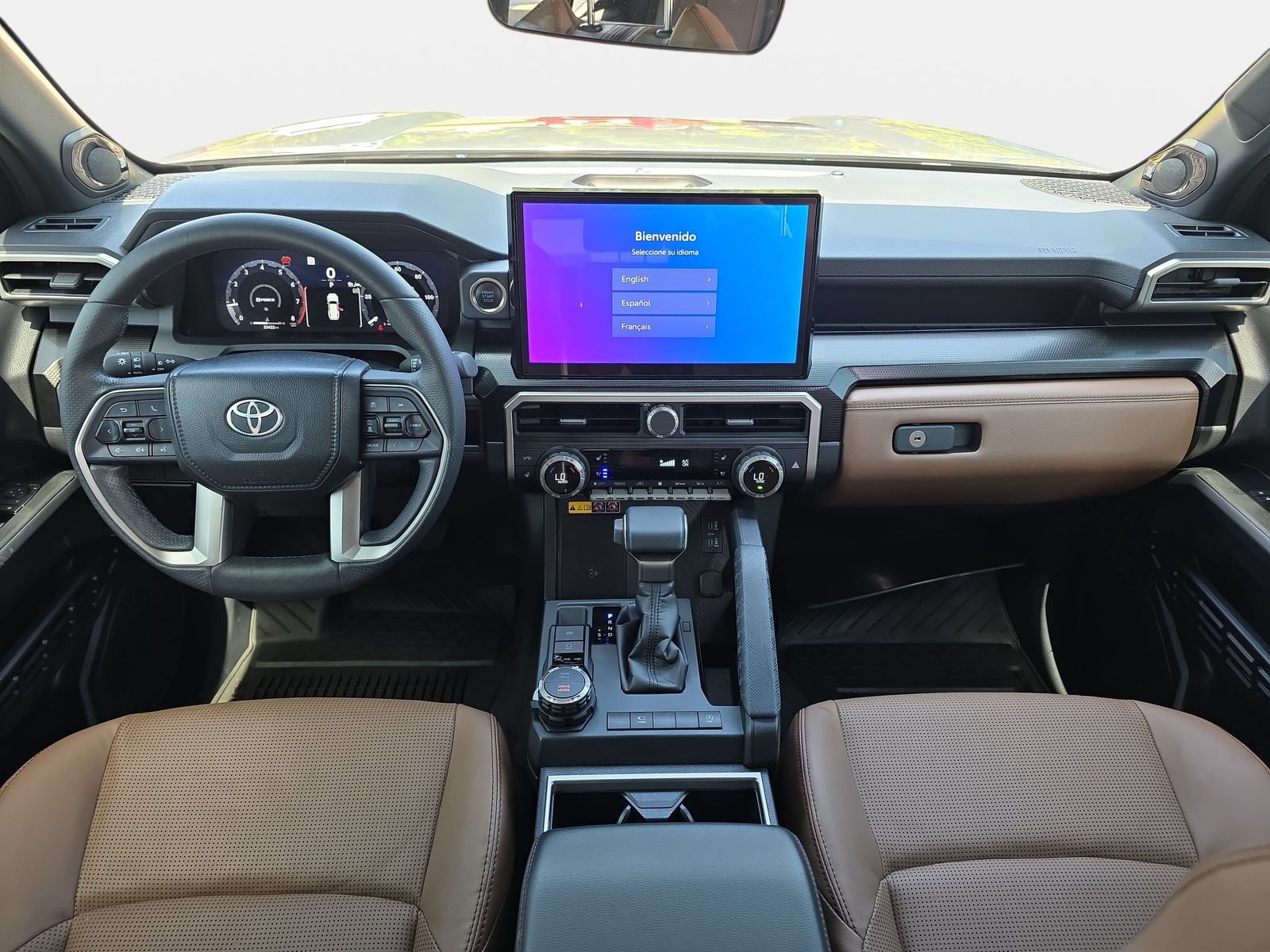 Used 2025 Toyota 4Runner Limited AWD/4WD image 9