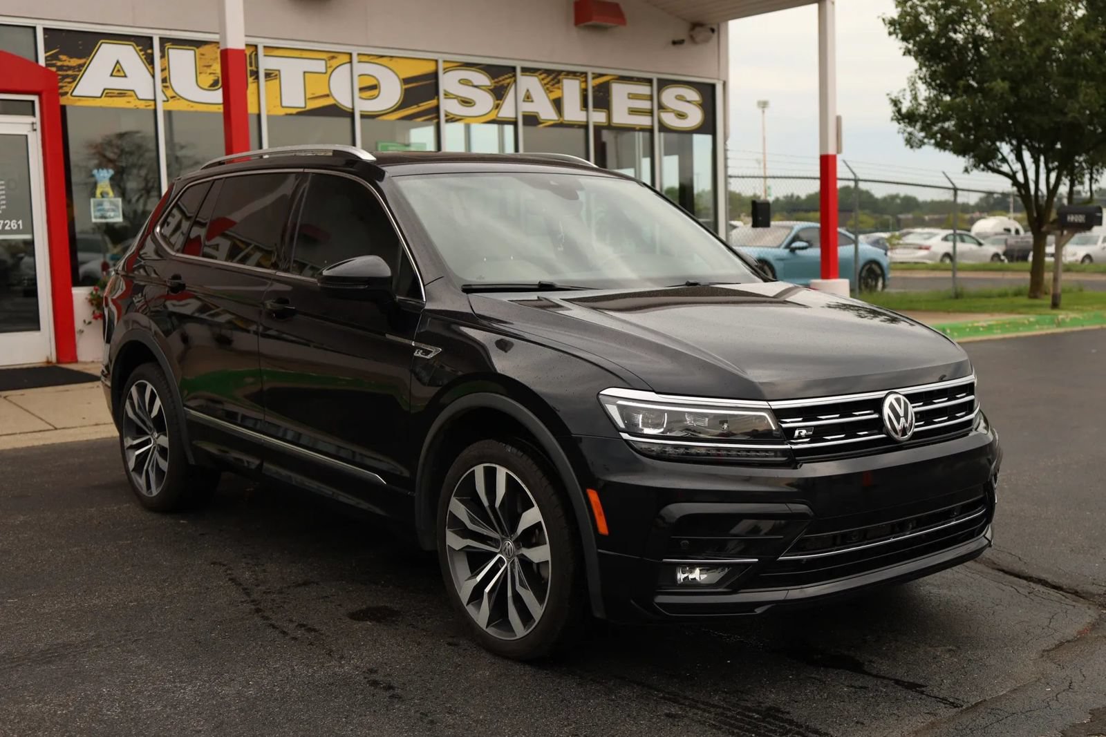 Used 2020 Volkswagen Tiguan SEL Premium R-Line AWD/4WD image 3