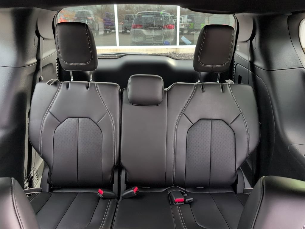 New 2026 Chrysler Voyager LX FWD image 17