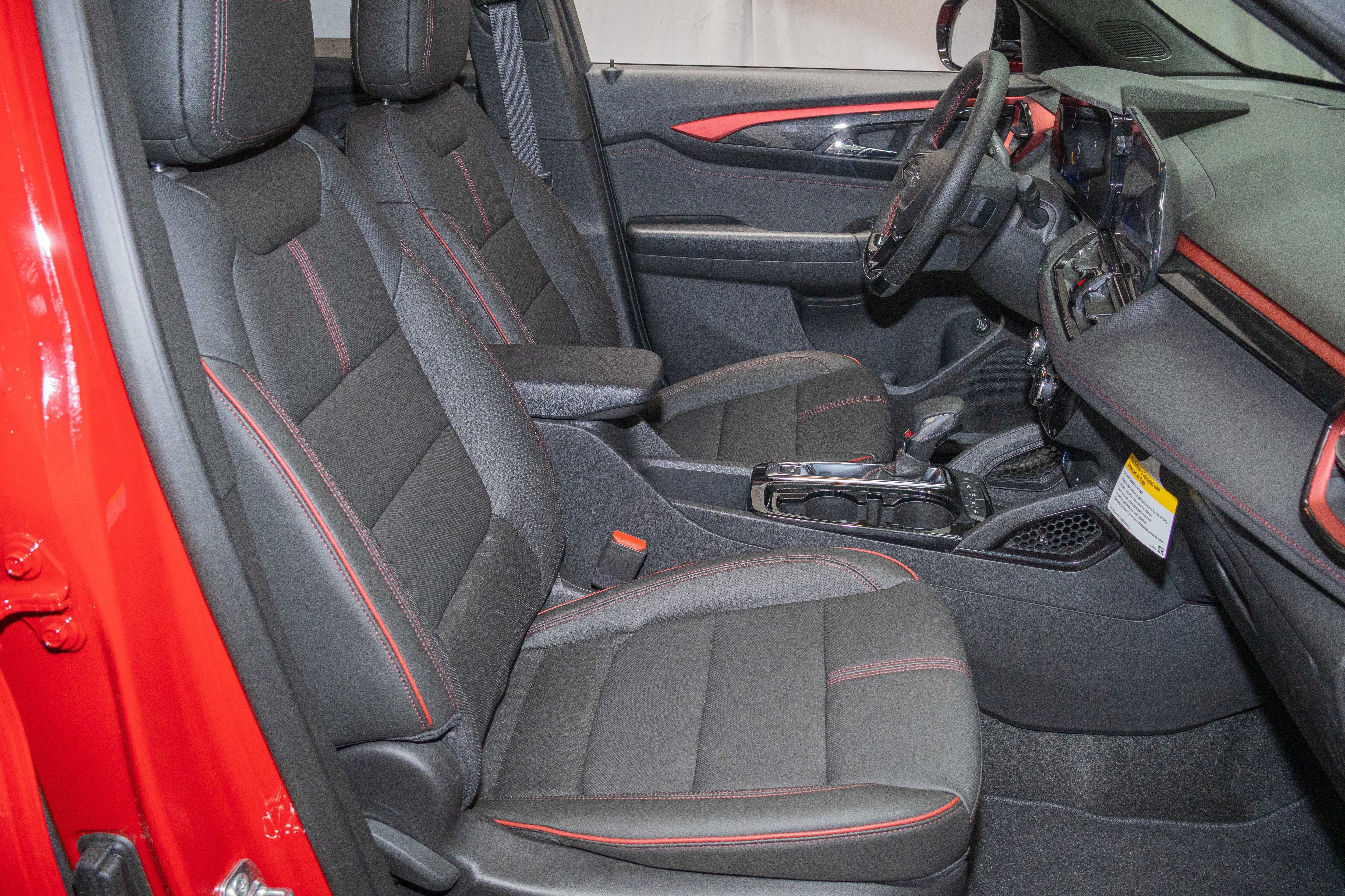 New 2026 Chevrolet TrailBlazer RS w/ Convenience Package FWD image 13