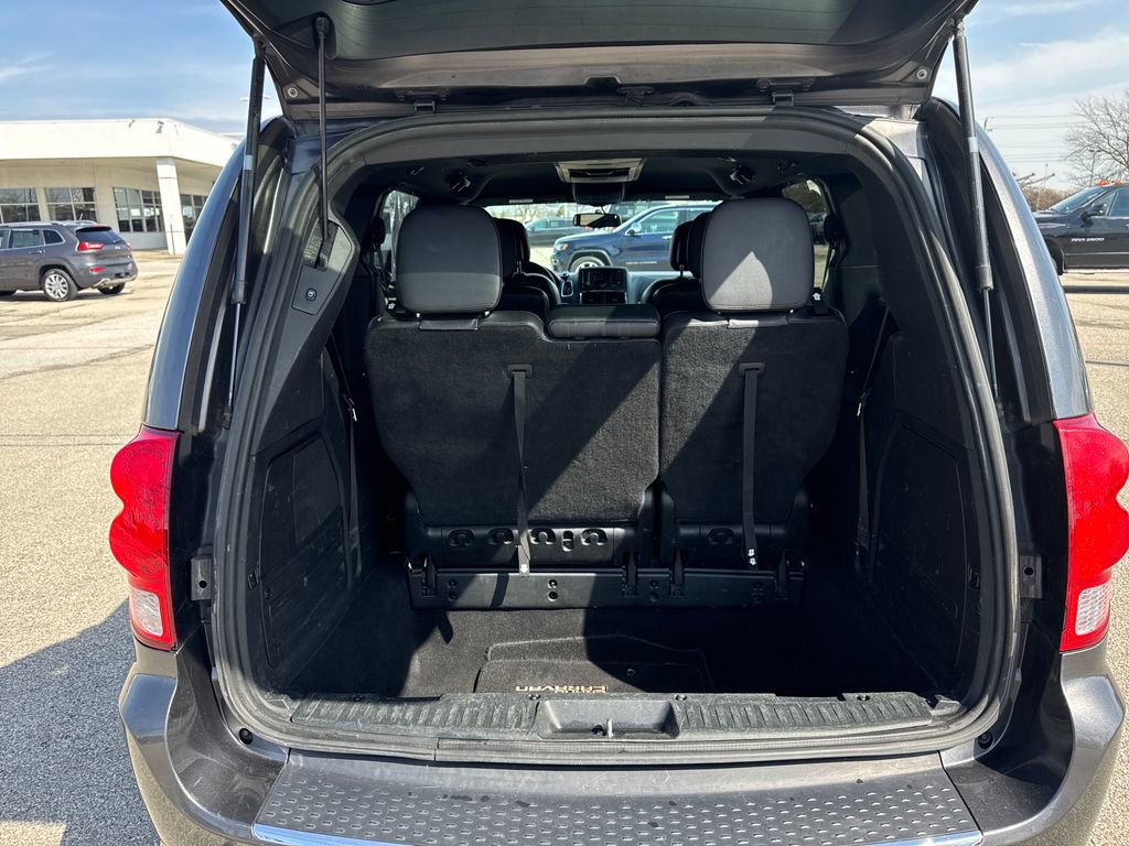 Used 2017 Dodge Grand Caravan GT image 30