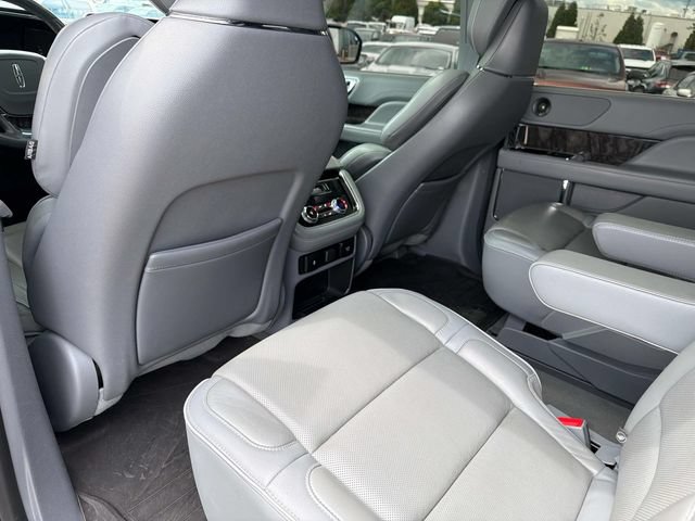 Used 2018 Lincoln Navigator Select AWD/4WD image 19