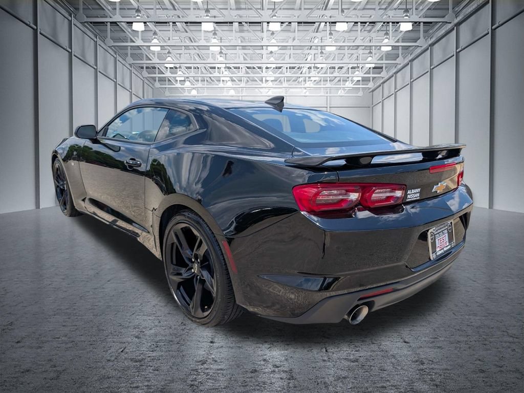 Used 2024 Chevrolet Camaro LT RWD image 9