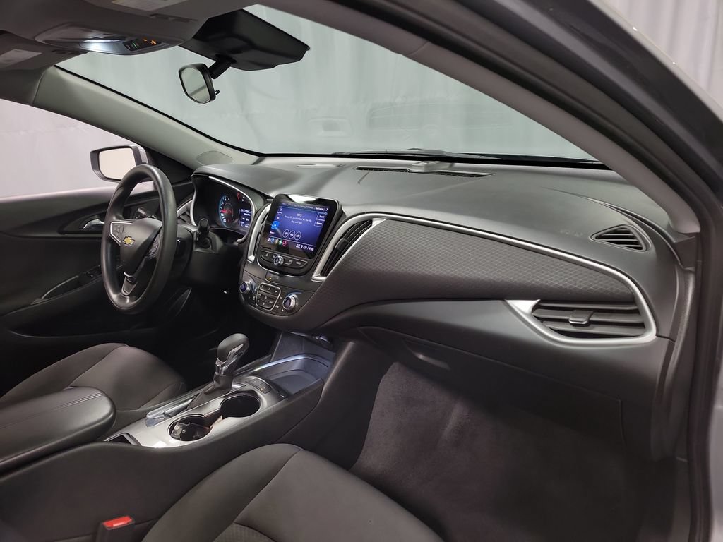 Used 2024 Chevrolet Malibu LT FWD image 29
