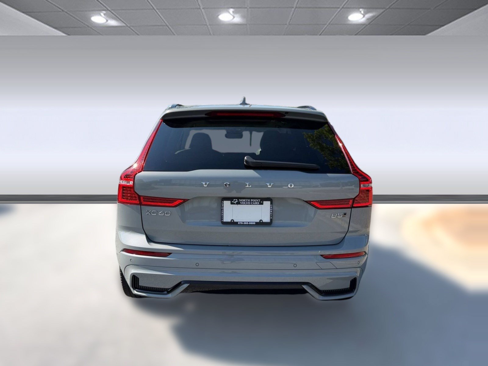 Certified 2024 Volvo XC60 B5 Plus w/ Climate Package AWD/4WD image 10