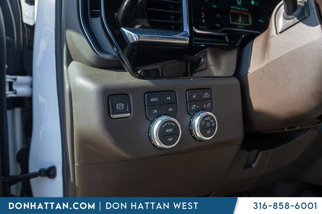 Used 2022 GMC Sierra 1500 SLT AWD/4WD image 17