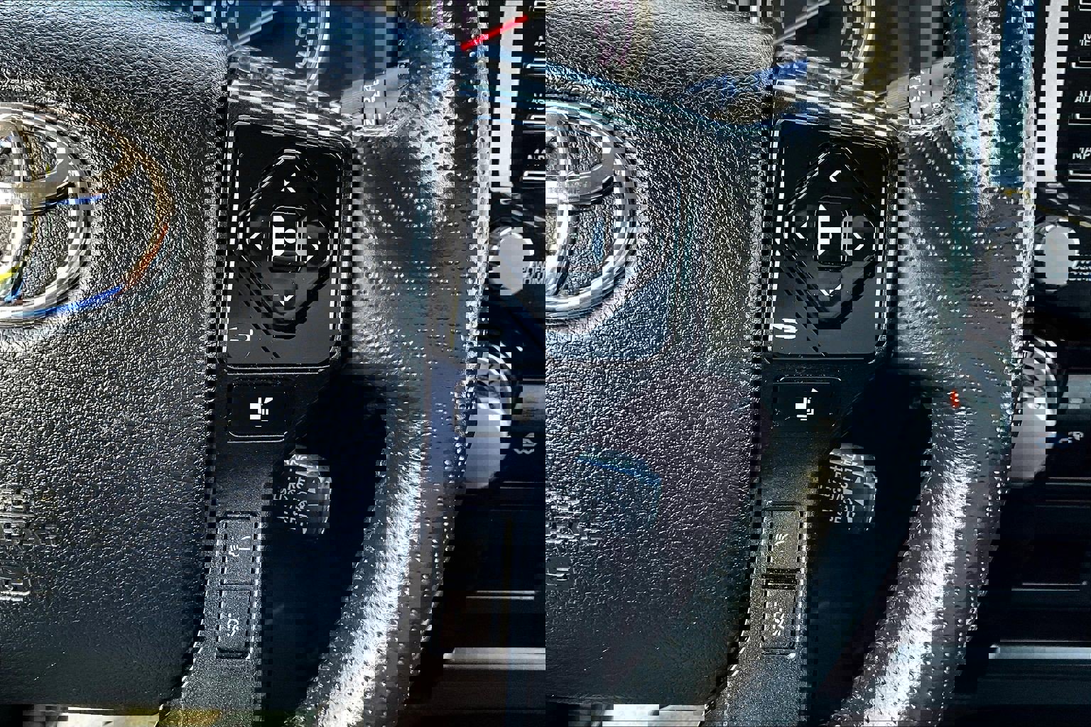 Used 2024 Toyota 4Runner TRD Off-Road Premium image 18