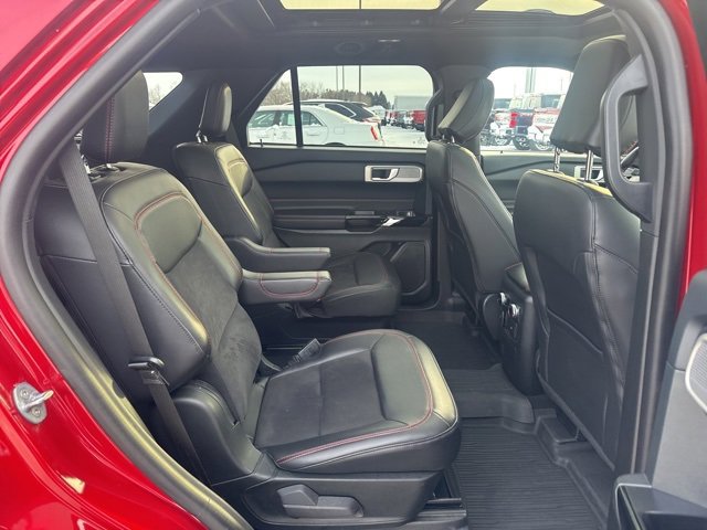 Used 2023 Ford Explorer ST-Line w/ Class IV Trailer Tow Package image 15