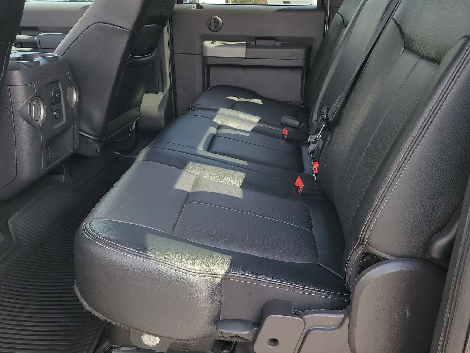 Used 2016 Ford F250 Lariat w/ Lariat Ultimate Package AWD/4WD image 8