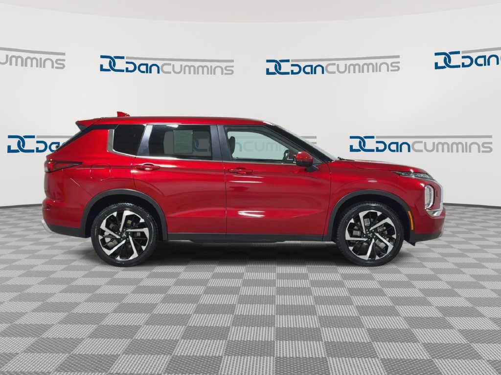 Used 2024 Mitsubishi Outlander SE Black Edition AWD/4WD image 9