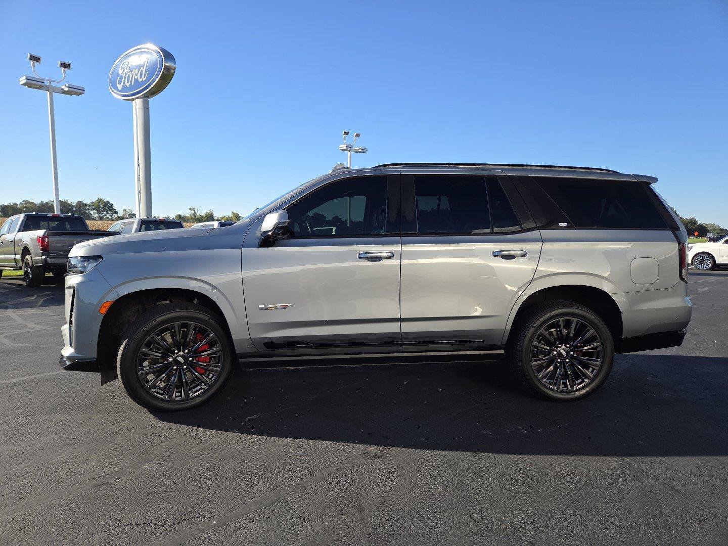 Used 2024 Cadillac Escalade V w/ LPO, ONYX Package AWD/4WD image 13