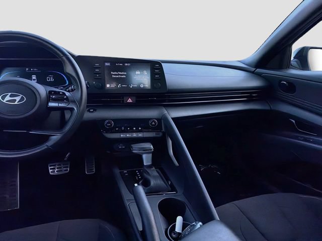 Certified 2025 Hyundai Elantra Sport FWD image 22