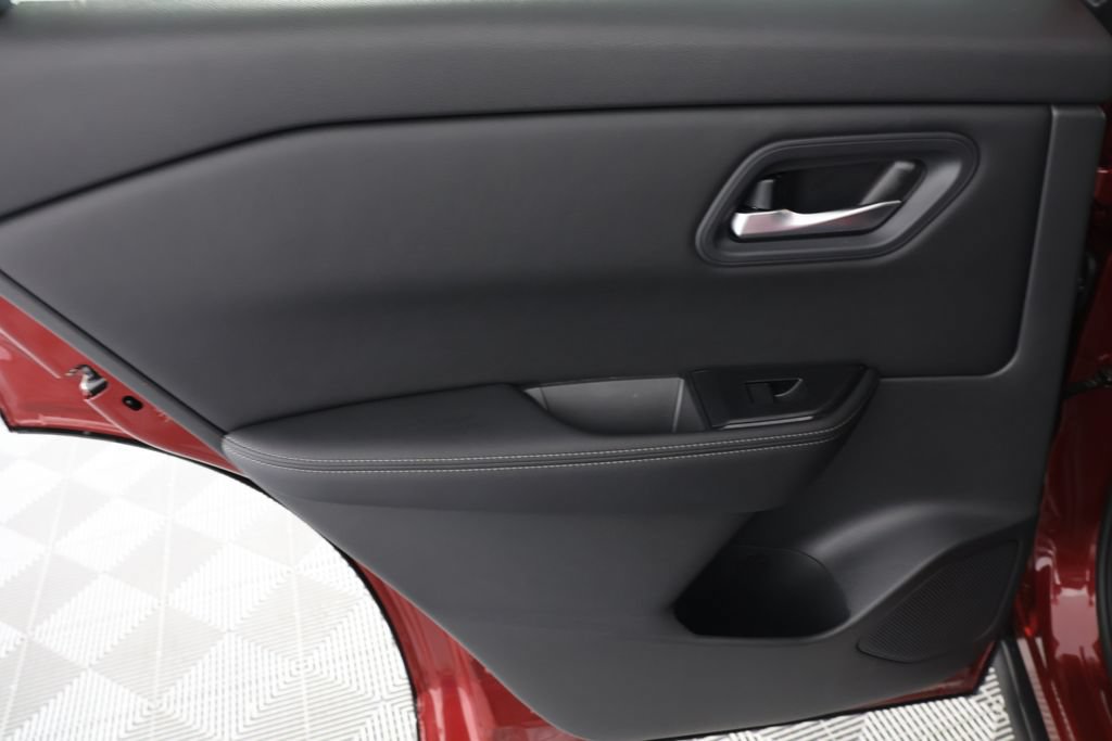 Used 2026 Nissan Rogue SV w/ Cold Weather Package FWD image 26