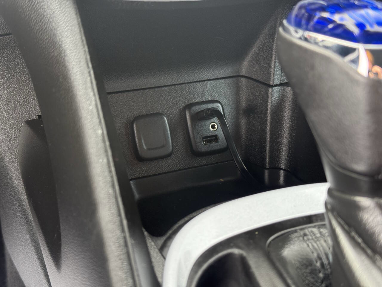 Used 2017 Chevrolet Volt LT w/ Comfort Package FWD image 24
