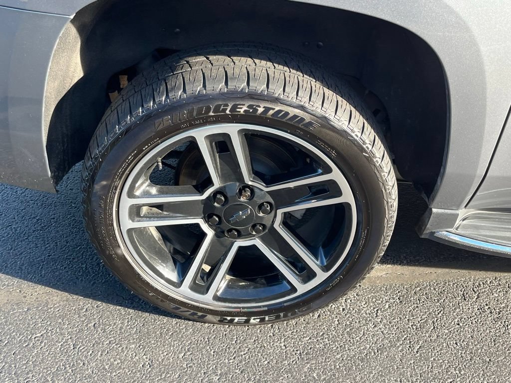 Used 2020 Chevrolet Suburban Premier AWD/4WD image 10