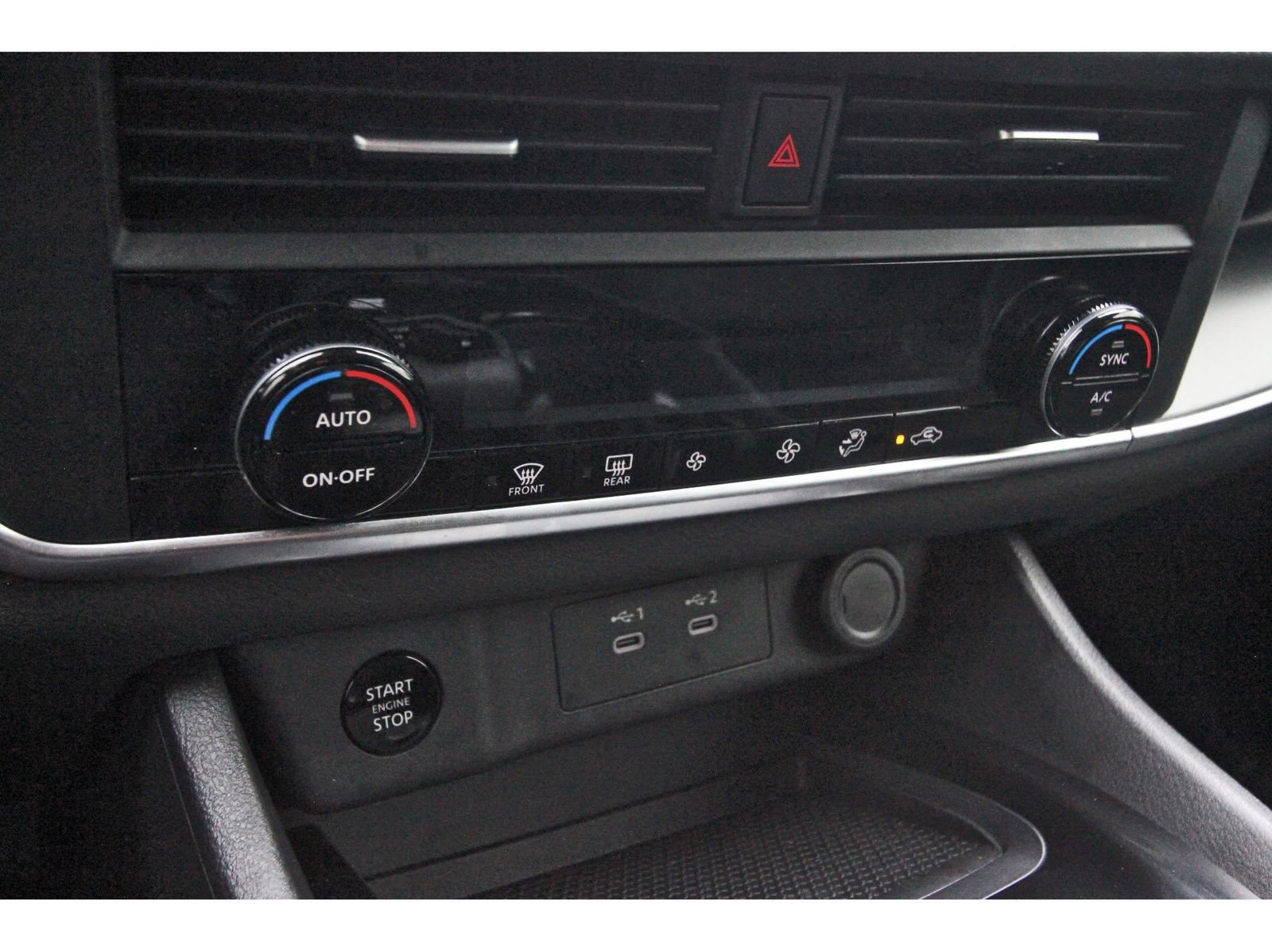 Certified 2026 Nissan Rogue SV FWD image 25