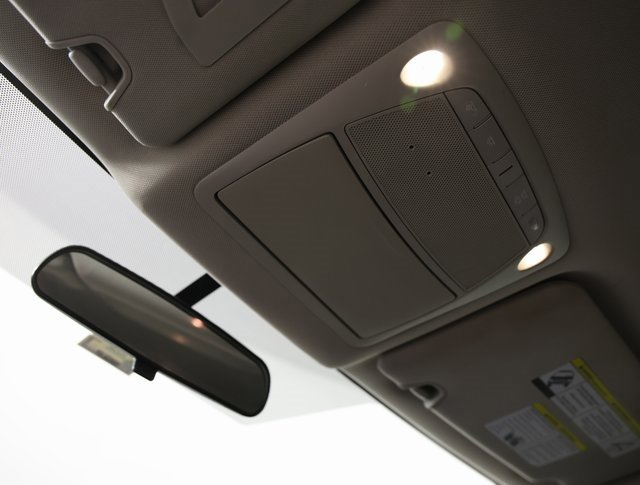 Used 2018 Nissan Rogue SV image 9