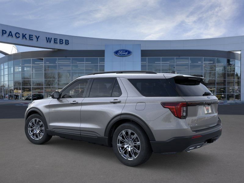 New 2026 Ford Explorer Active w/ Active Comfort Package image 6