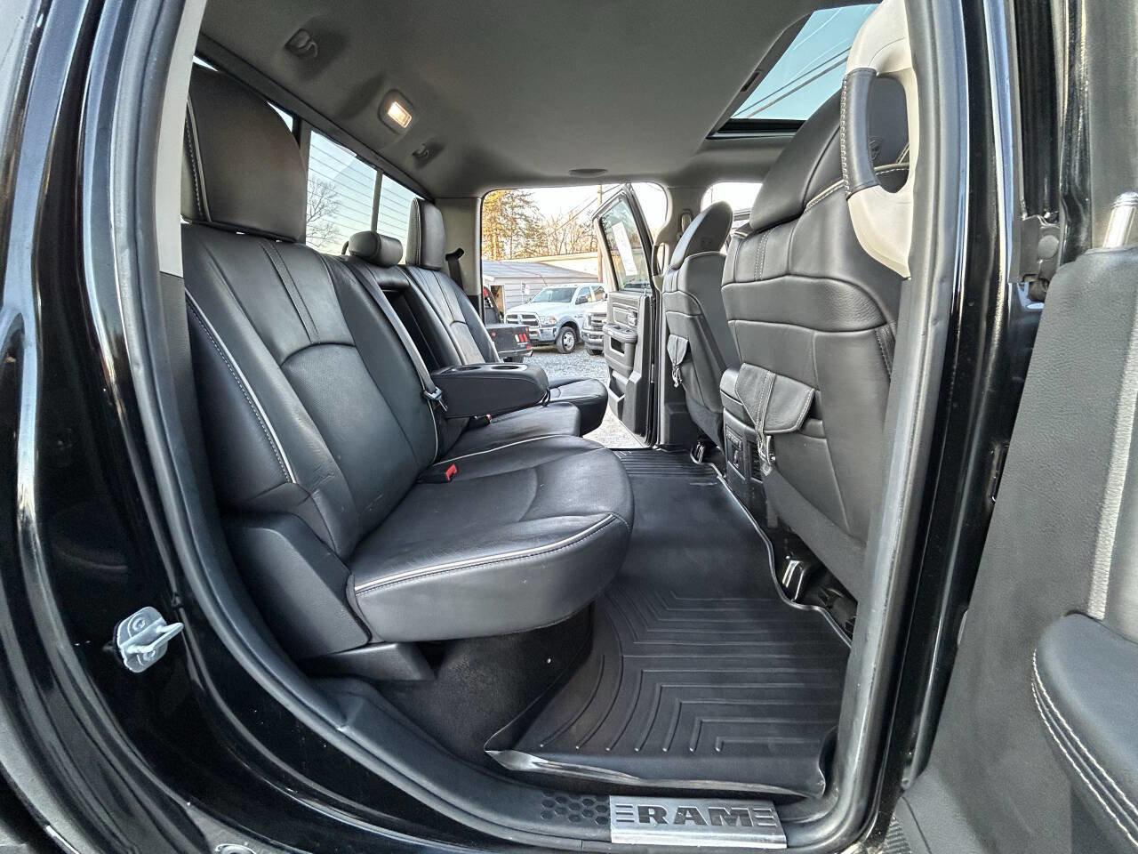 Used 2014 RAM 2500 Limited image 25