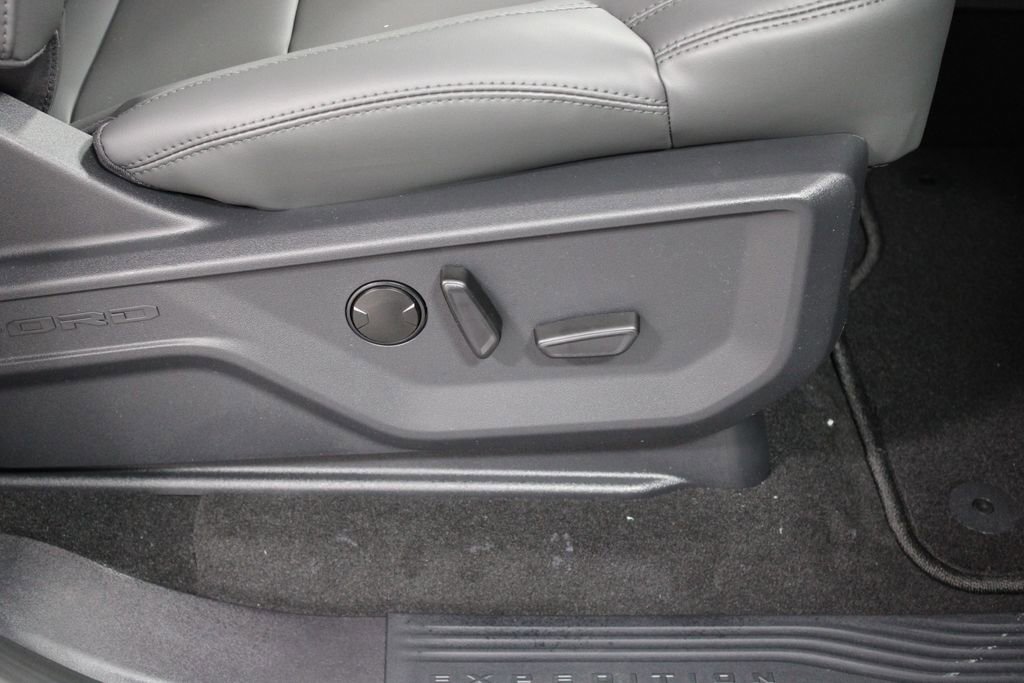 New 2026 Ford Expedition Max Active image 27