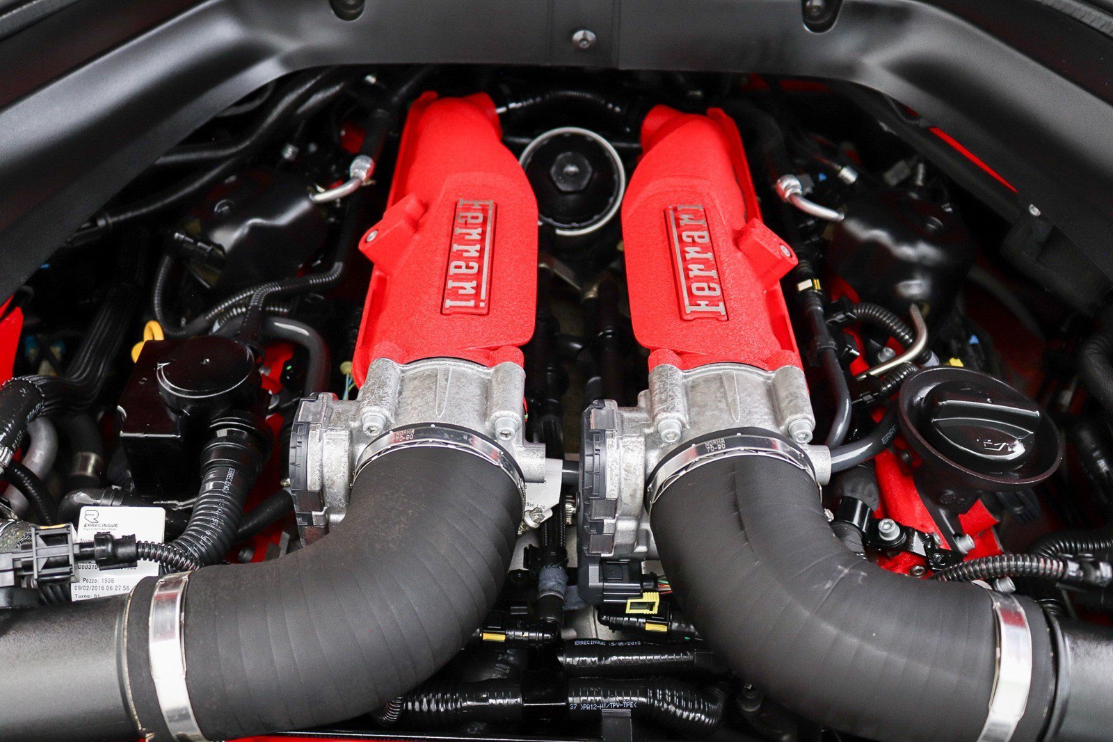 Used 2016 Ferrari California T RWD image 30