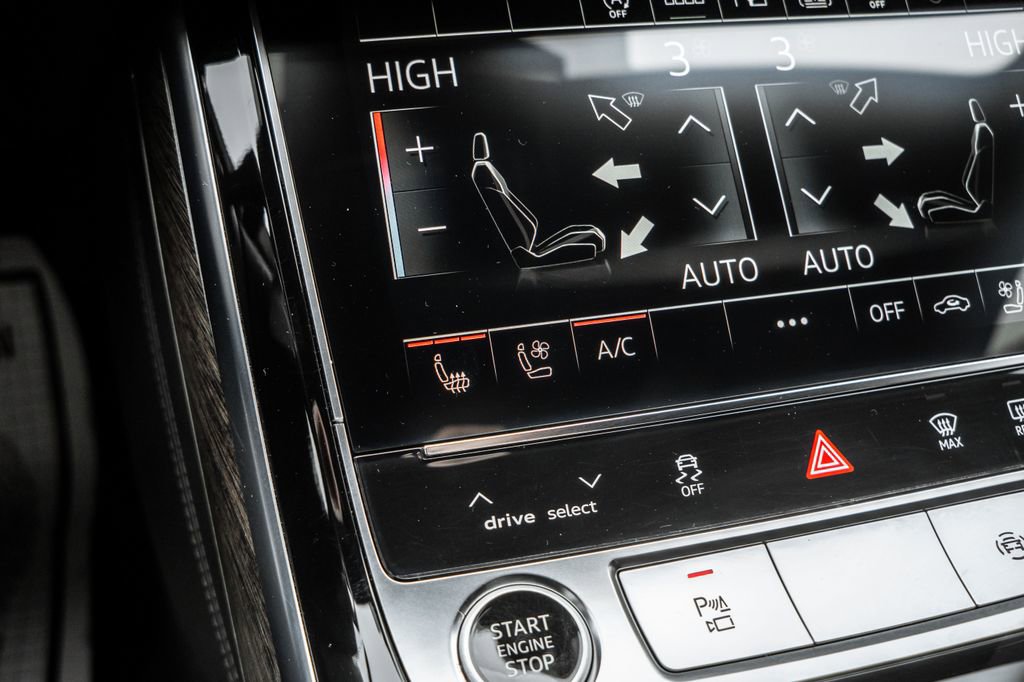 Used 2021 Audi A8 L 4.0T w/ Luxury Package image 26