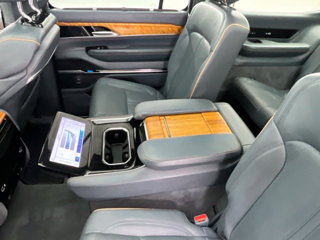 Used 2022 Jeep Grand Wagoneer Series II w/ Convenience Group III AWD/4WD image 22