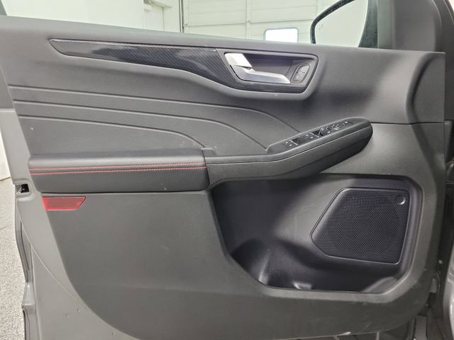 Used 2024 Ford Escape ST-Line w/ Tech Pack #1 AWD/4WD image 17