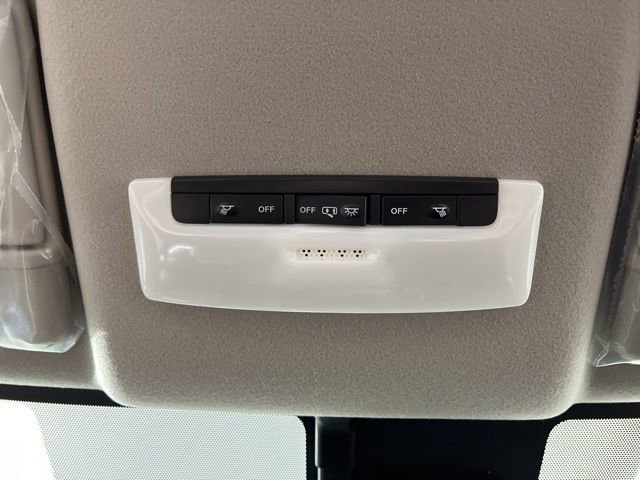 New 2025 Nissan Versa SV w/ Trunk Package image 31