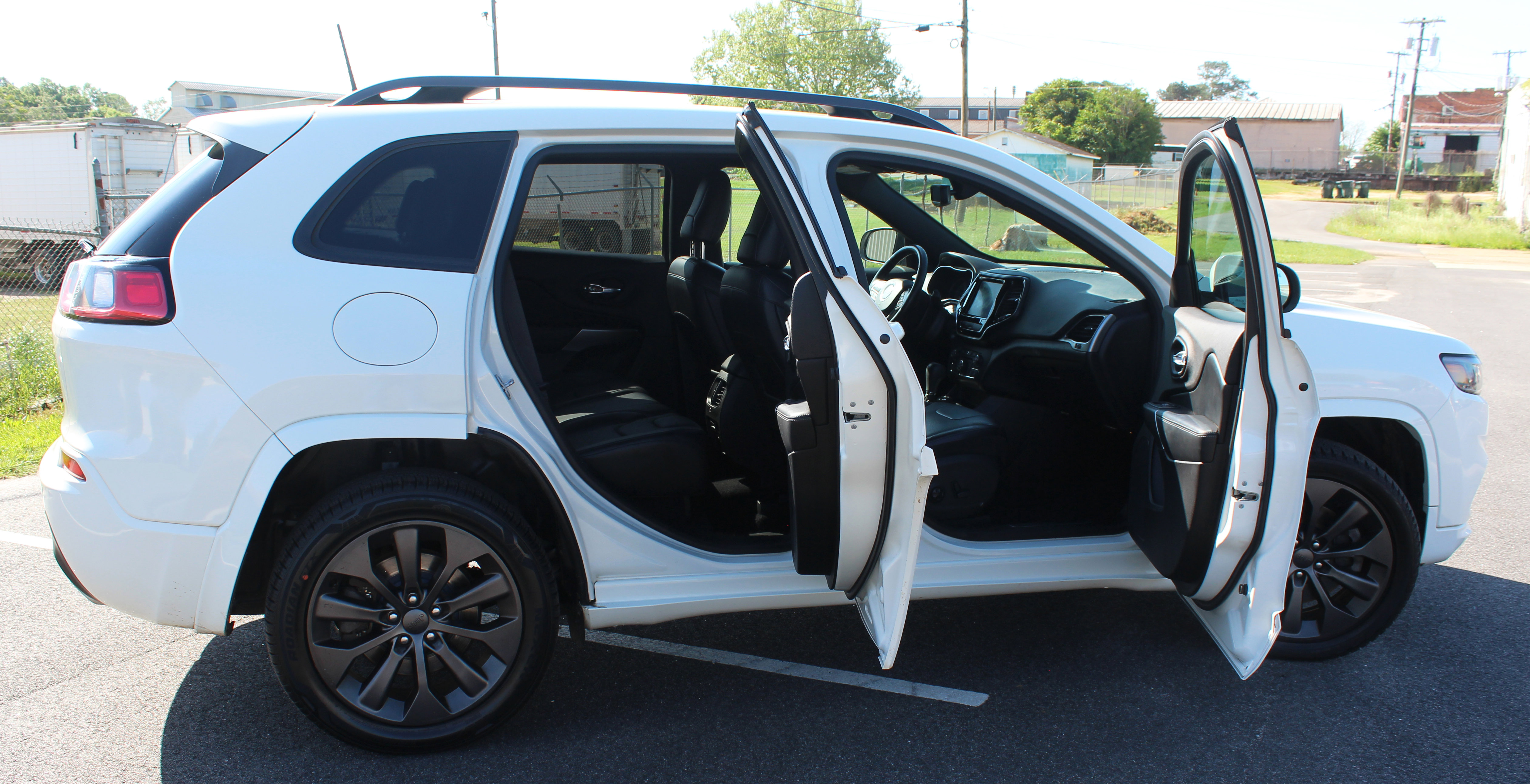 Used 2019 Jeep Cherokee High Altitude image 11