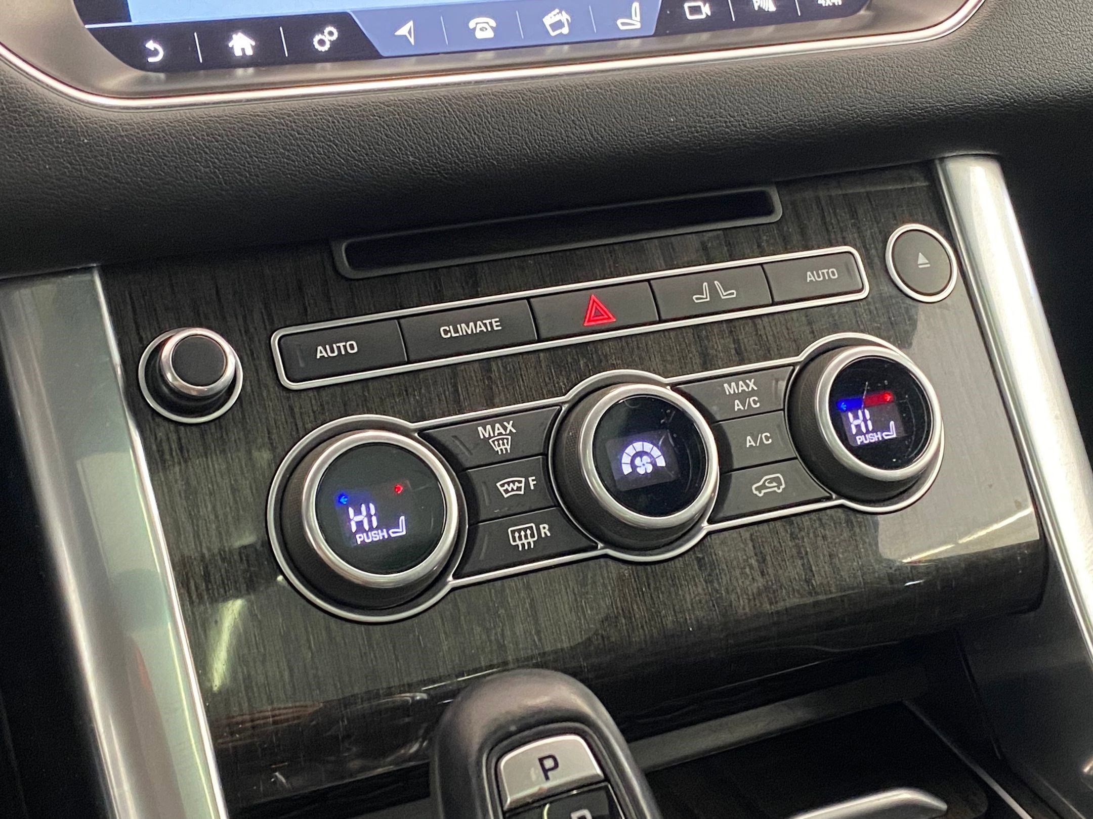 Used 2017 Land Rover Range Rover Sport HSE image 28