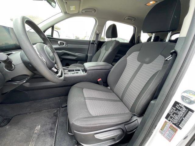 Used 2024 Kia Sorento LX FWD image 10