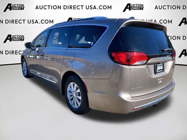 Used 2018 Chrysler Pacifica Touring-L Plus image 20
