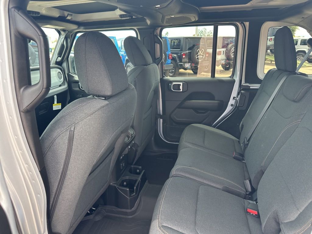 New 2024 Jeep Wrangler Unlimited Sahara w/ Technology Group image 26