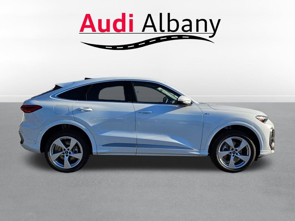 New 2025 Audi Q5 Premium Plus image 3