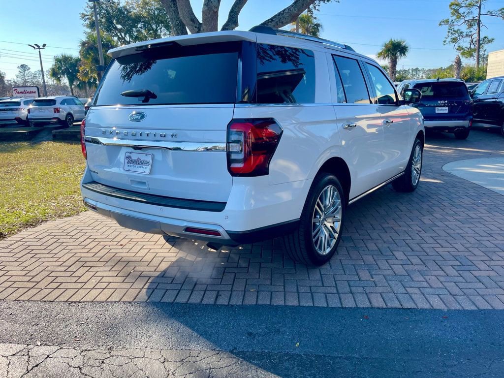 Used 2024 Ford Expedition Limited image 6