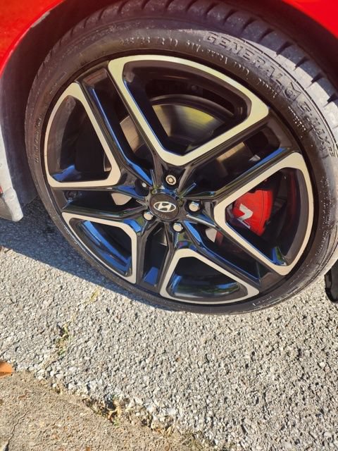 Used 2022 Hyundai Veloster N FWD image 14