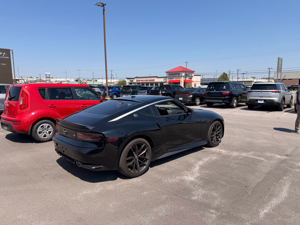 Used 2024 Nissan Z Performance w/ Floor Mat Package image 4