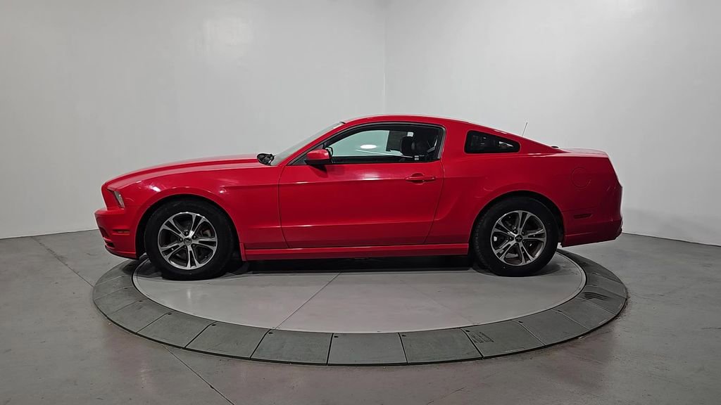 Used 2014 Ford Mustang Premium image 2