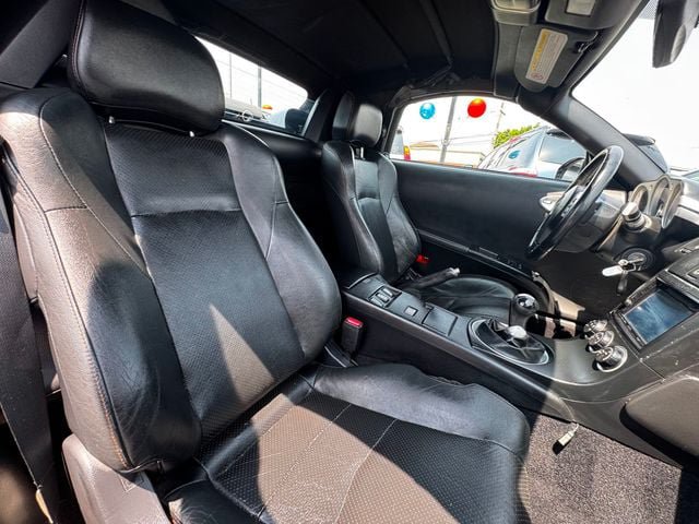 Used 2004 Nissan 350Z Touring RWD image 15