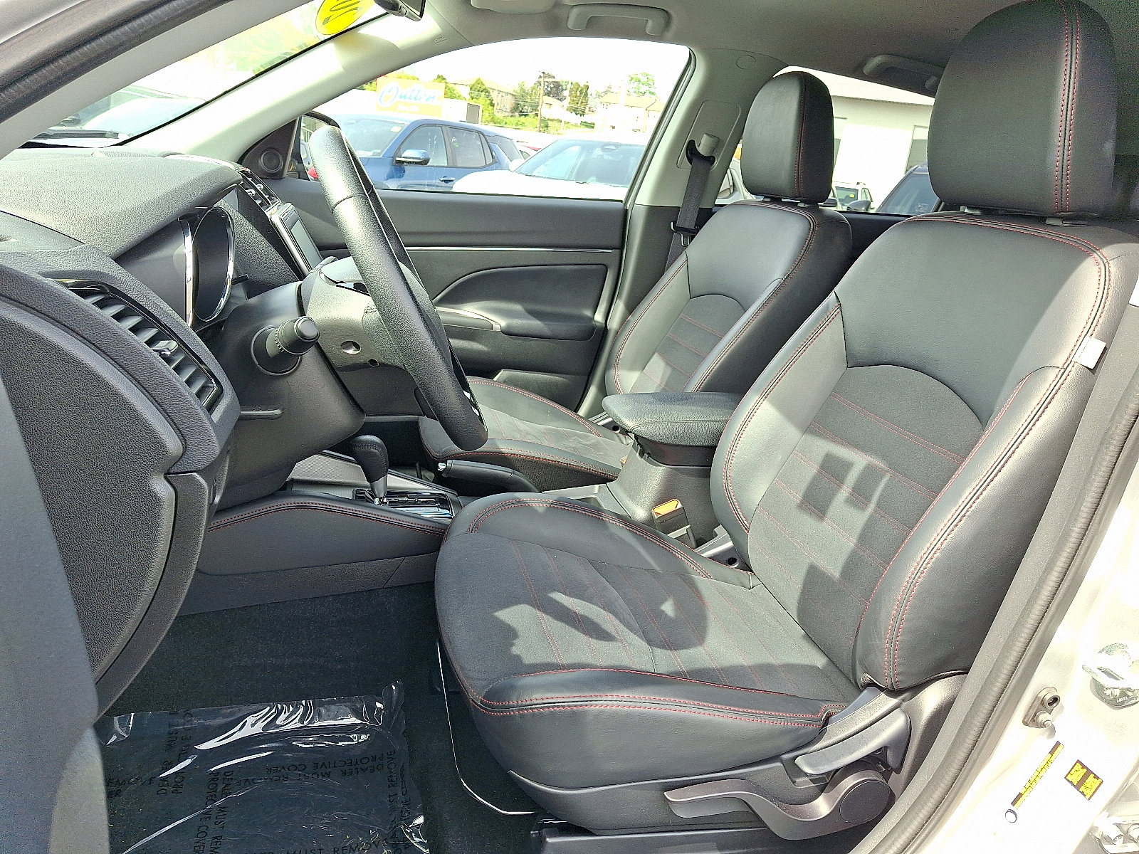 Used 2024 Mitsubishi Outlander Sport SE image 14