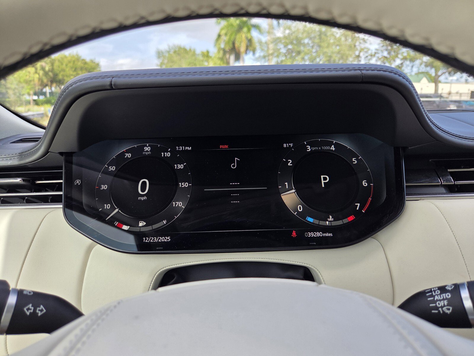 Certified 2023 Land Rover Range Rover SE image 19