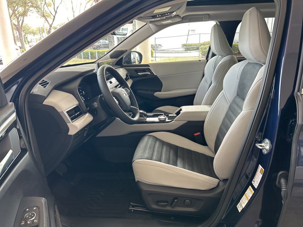 New 2026 Mitsubishi Outlander SE image 5