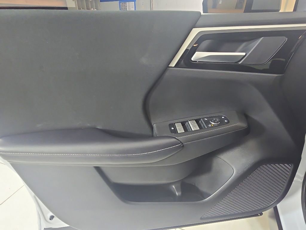 Used 2024 Mitsubishi Outlander ES FWD image 10