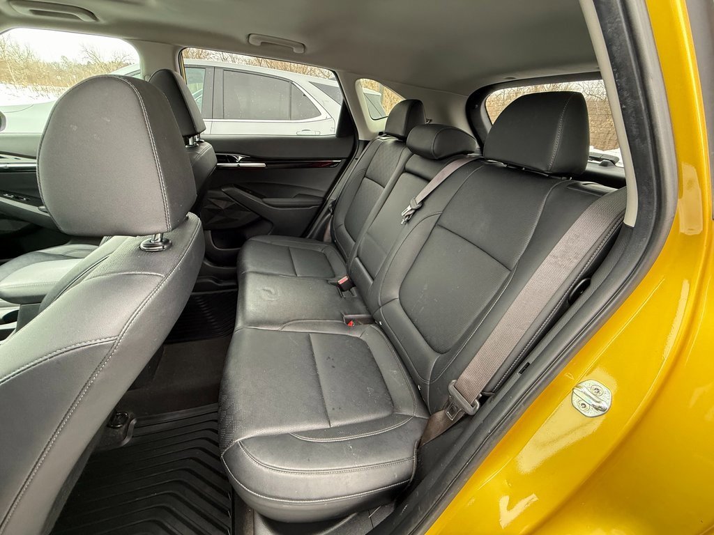 Used 2022 Kia Seltos SX w/ Sunroof Package image 26