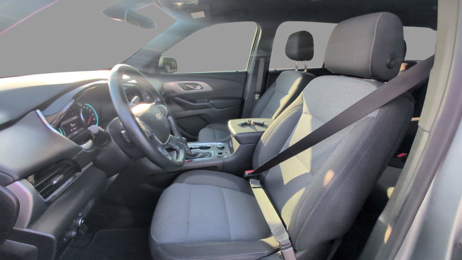 Used 2023 Chevrolet Traverse LT FWD image 17