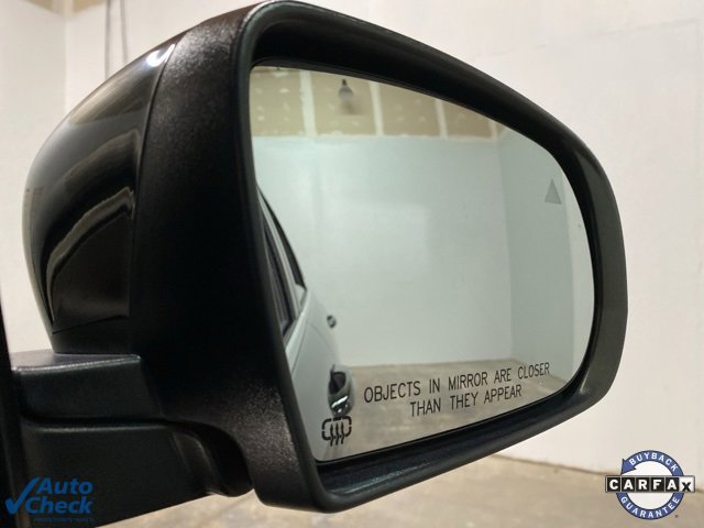 Used 2017 Jeep Cherokee Overland w/ Technology Group image 84