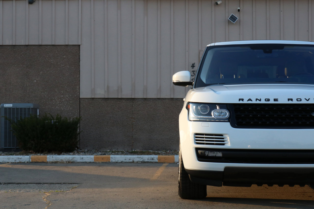 Used 2016 Land Rover Range Rover Supercharged image 4